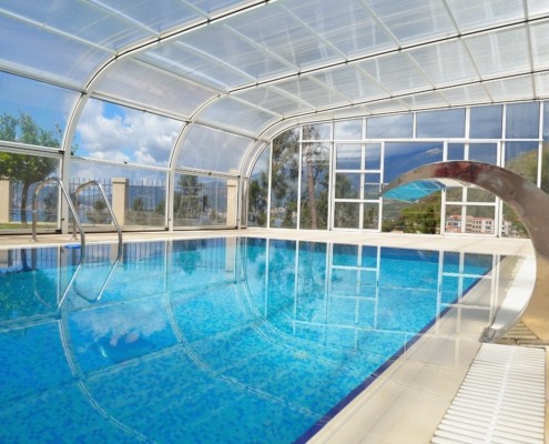 3 Signs that You Need to Replace Your Swimming Pool Enclosure cover