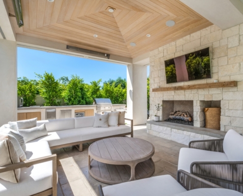 How to Choose the Right Roof for a Covered Patio