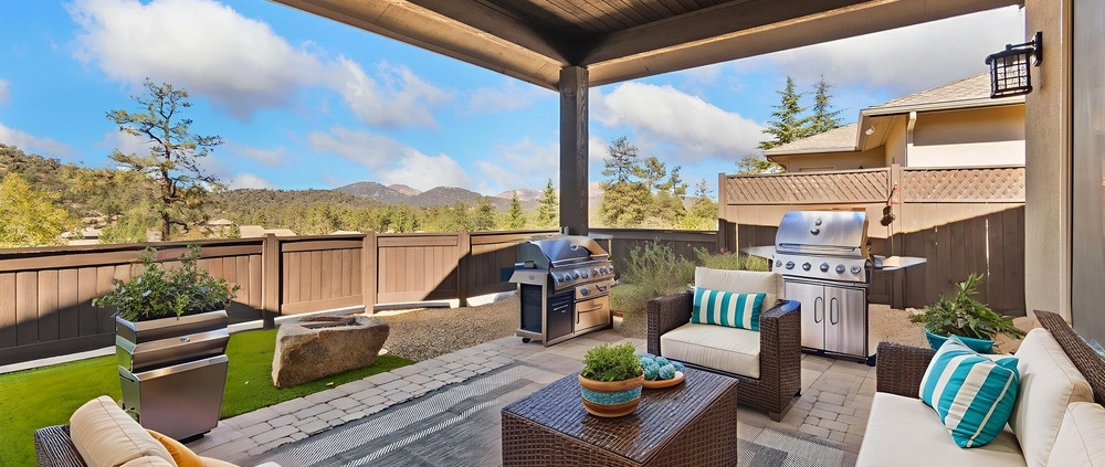 Covered Patio Contractor In Jacksonville, FL: Who Should You Call?